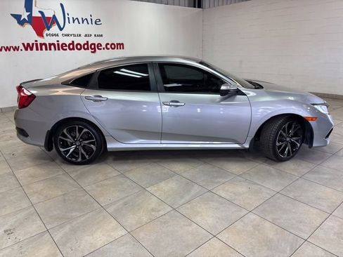Used 2019 Honda Civic Sport image 6