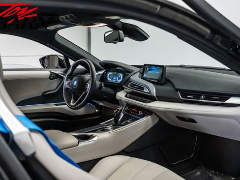 Used 2015 BMW i8 image 44