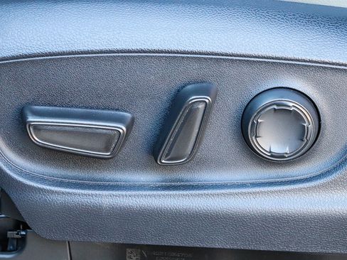 Used 2024 Toyota Tacoma Trailhunter image 29