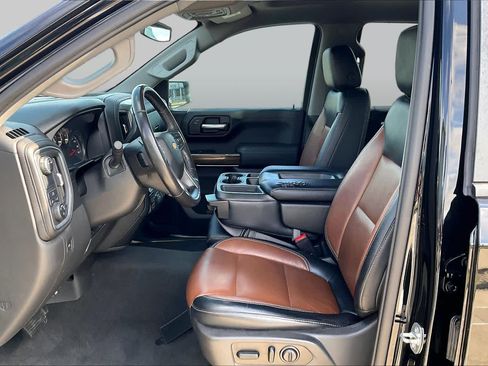 Used 2021 Chevrolet Silverado 1500 LT w/ Convenience Package II RWD image 8