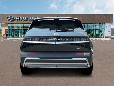 New 2026 Hyundai Ioniq 5 SE image 6