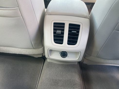 Used 2011 Ford Taurus SEL w/ 201A Rapid Spec Order Code FWD image 15