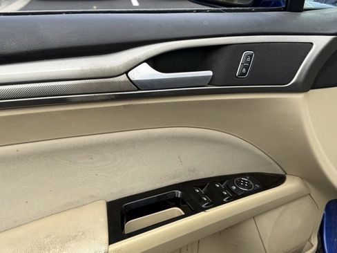 Used 2014 Ford Fusion SE image 9