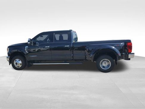 Used 2022 Ford F350 Lariat w/ Lariat Ultimate Package AWD/4WD image 7
