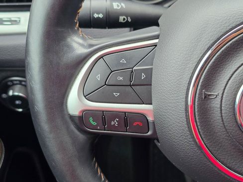 Used 2017 Jeep Compass Latitude w/ Popular Equipment Group FWD image 30