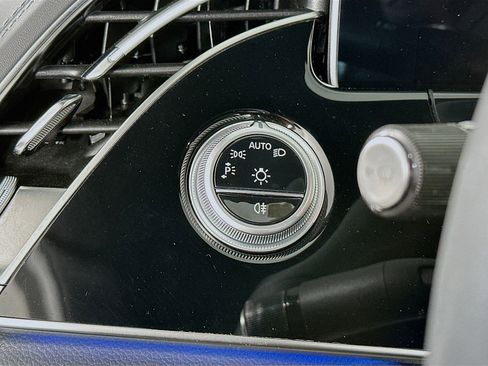 Used 2024 Mercedes-Benz E 350 4MATIC Sedan image 10