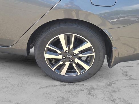 New 2025 Nissan Versa SV image 5