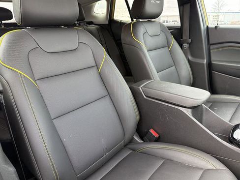 Used 2024 Chevrolet Trax ACTIV w/ Driver Confidence Package image 23