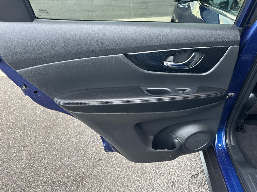 Used 2019 Nissan Rogue SL w/ Premium Package AWD/4WD image 15