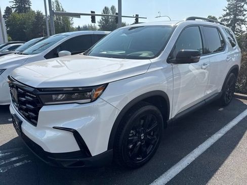 Used 2025 Honda Pilot Black Edition image 2