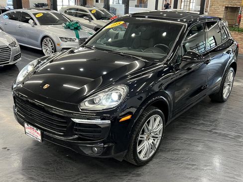 Used 2018 Porsche Cayenne Platinum Edition image 5