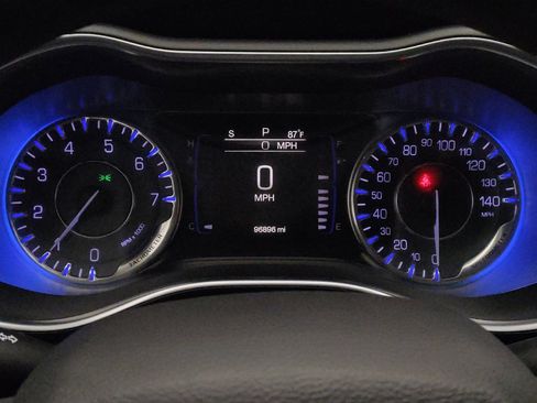 Used 2015 Chrysler 200 Limited FWD image 23