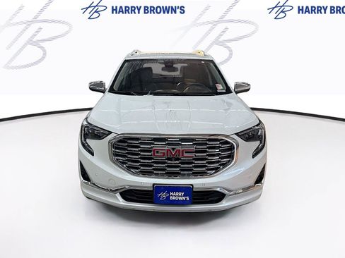 Used 2020 GMC Terrain Denali w/ Denali Premium Package AWD/4WD image 6