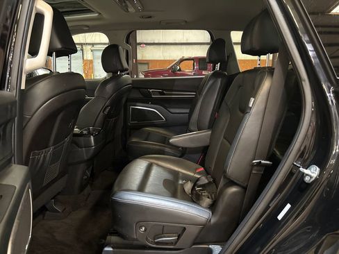 Used 2025 Kia Telluride S AWD/4WD image 24