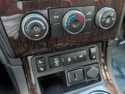 Used 2016 Chevrolet Traverse LT w/ Style and Technology Package AWD/4WD image 22