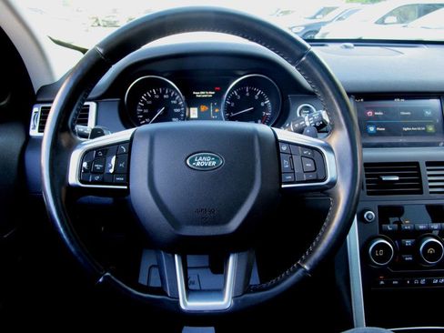 Used 2015 Land Rover Discovery Sport HSE Luxury image 20