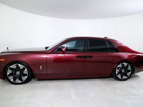 Used 2019 Rolls-Royce Phantom image 3