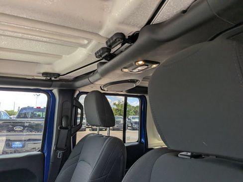 Used 2020 Jeep Wrangler Unlimited Sport AWD/4WD image 22