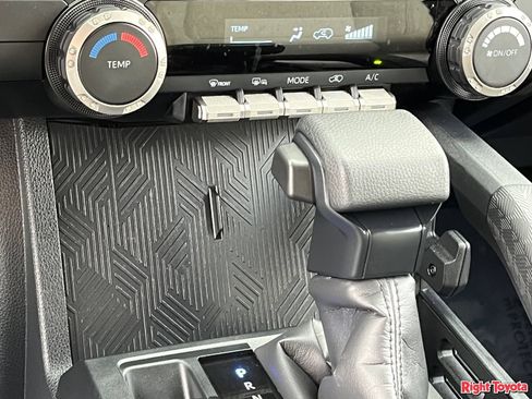 Used 2025 Toyota Tundra SR5 w/ TRD Off-Road Package AWD/4WD image 29