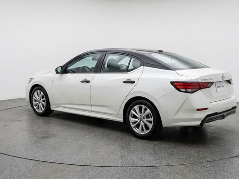 Used 2025 Nissan Sentra S image 6