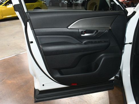 Used 2024 Toyota Grand Highlander FWD image 41