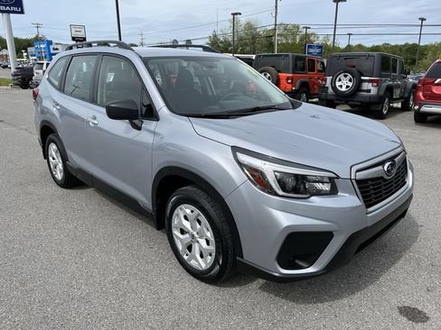 Used 2021 Subaru Forester AWD/4WD image 12