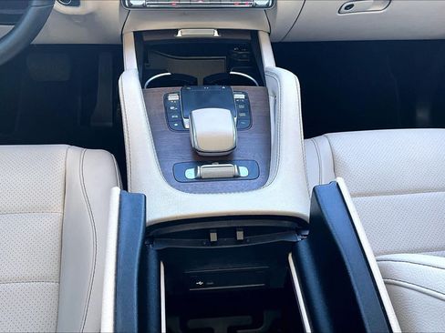 Used 2022 Mercedes-Benz GLS 450 4MATIC image 35