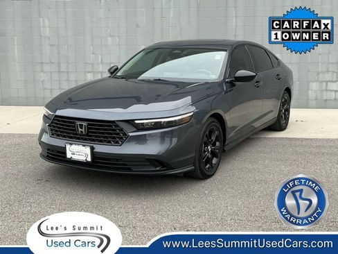Used 2025 Honda Accord SE image 1