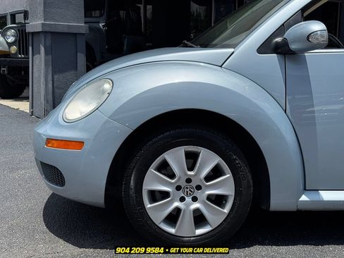 Used 2010 Volkswagen Beetle Convertible FWD image 14