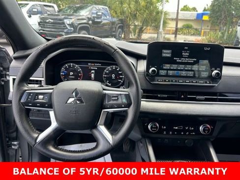 Used 2024 Mitsubishi Outlander SE FWD image 17
