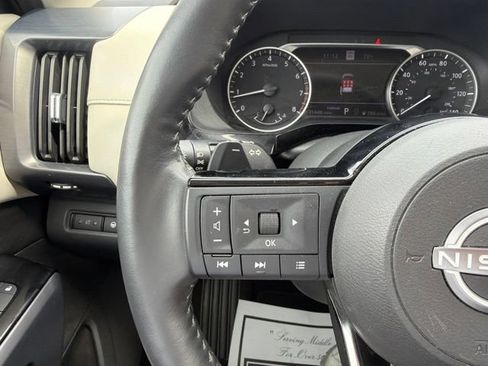 Used 2023 Nissan Pathfinder SL FWD image 21