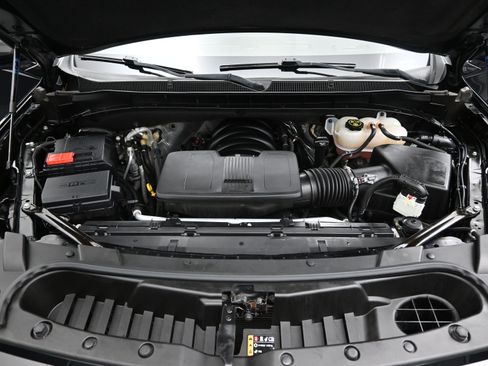 Used 2023 Chevrolet Tahoe Z71 w/ Luxury Package image 8