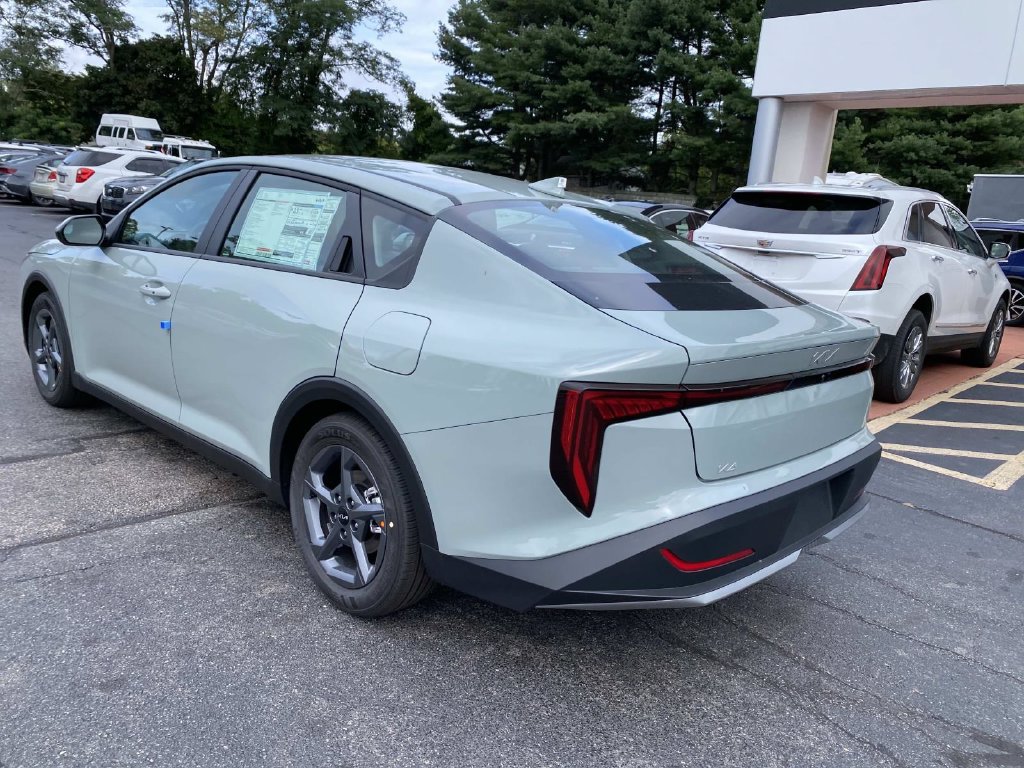 New 2026 Kia K4 FWD image 3