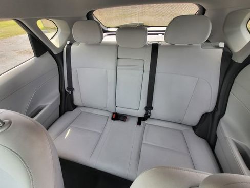 Used 2025 Hyundai Kona SEL image 12