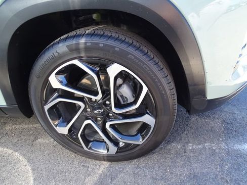 Used 2024 Chevrolet Trax RS w/ Driver Confidence Package FWD image 7