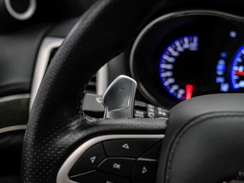 Used 2018 Jeep Grand Cherokee Trackhawk image 41