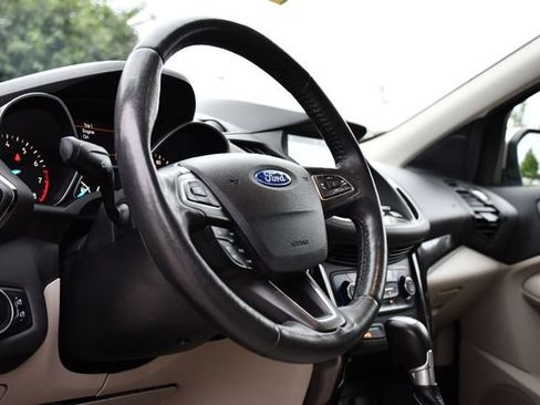 Used 2017 Ford Escape Titanium AWD/4WD image 12