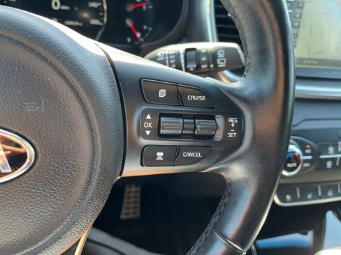 Used 2017 Kia Sorento SX image 20