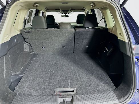 Used 2025 Nissan Rogue SV image 26
