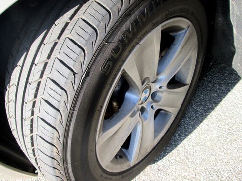 Used 2011 BMW 528i Sedan image 29