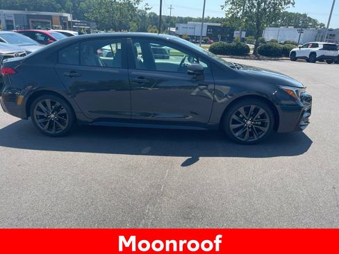 Used 2025 Toyota Corolla SE w/ SE Premium Package FWD image 13