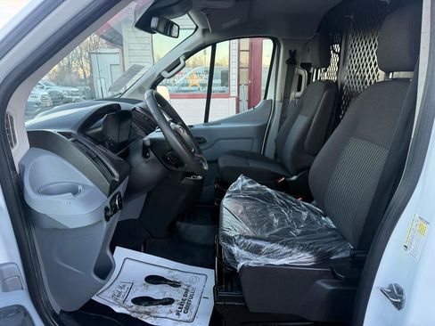 Used 2017 Ford Transit 250 130 Low Roof w/ Exterior Upgrade Package RWD image 11
