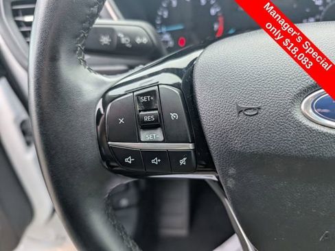 Used 2022 Ford Escape SEL FWD image 18