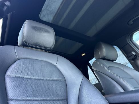 Used 2019 Mercedes-Benz GLC 350e 4MATIC image 21