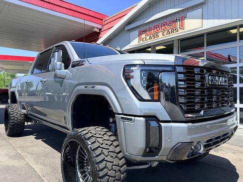 Used 2024 GMC Sierra 2500 Denali Ultimate image 15