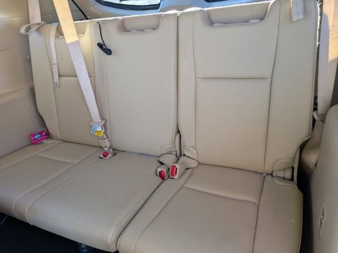 Used 2017 Toyota Highlander Limited Platinum image 7