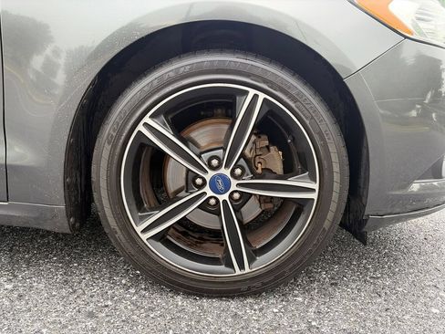 Used 2015 Ford Fusion SE w/ Equipment Group 202A FWD image 25
