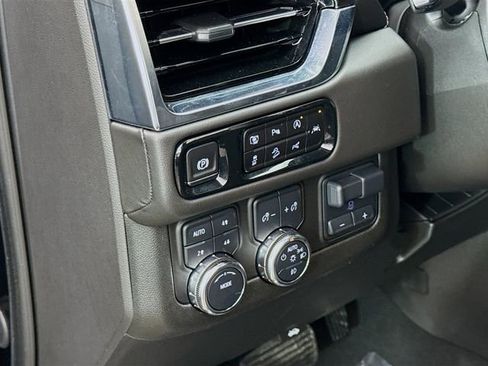 Used 2025 GMC Yukon XL Elevation w/ Elevation Premium Package image 10