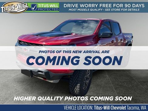 Used 2025 Chevrolet Colorado ZR2 w/ Technology Package image 3