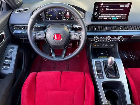Used 2025 Honda Civic Type R image 13